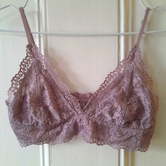 Talula Other - Aritzia Talula Babaton Renfrew Bralette in Lilac Mauve..  Nylon/Spandex..  Sm